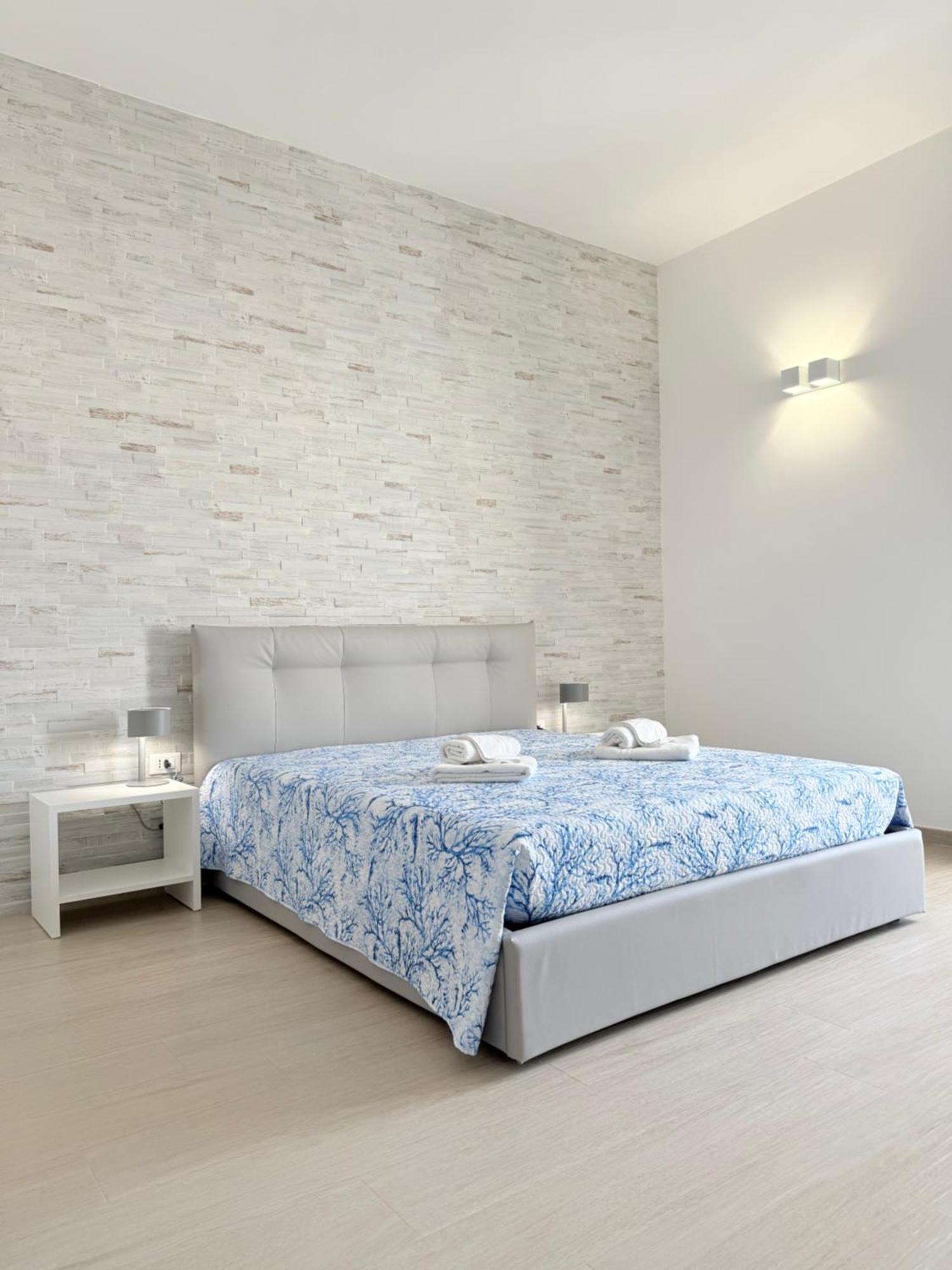B&B Bianco Mediterraneo トッレ・オヴォ エクステリア 写真